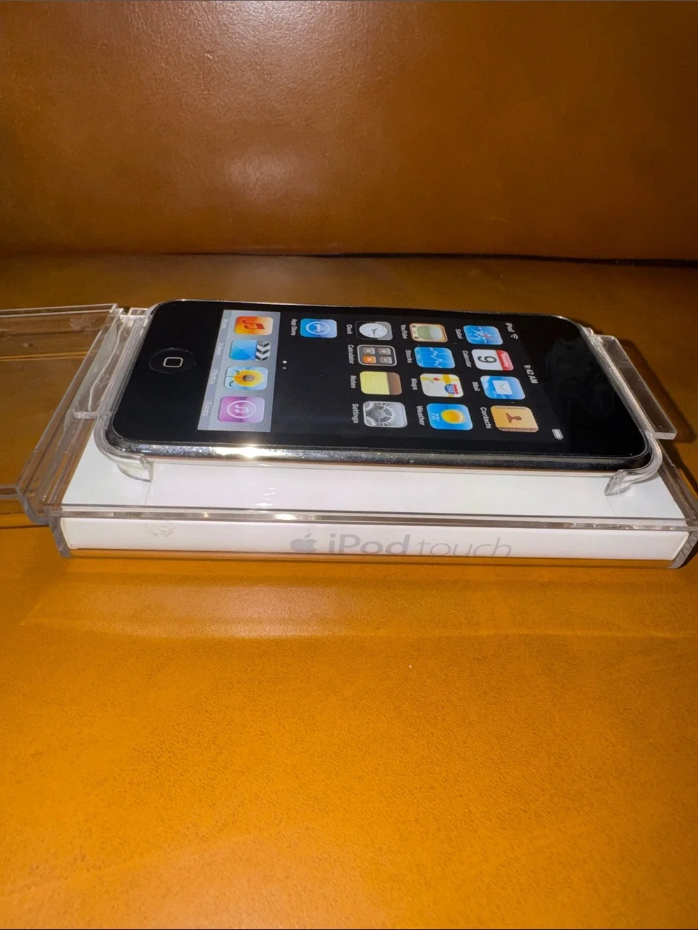 Apple iPod touch 2nd Generation 8GB Black (A1288) -  Vintage collectible